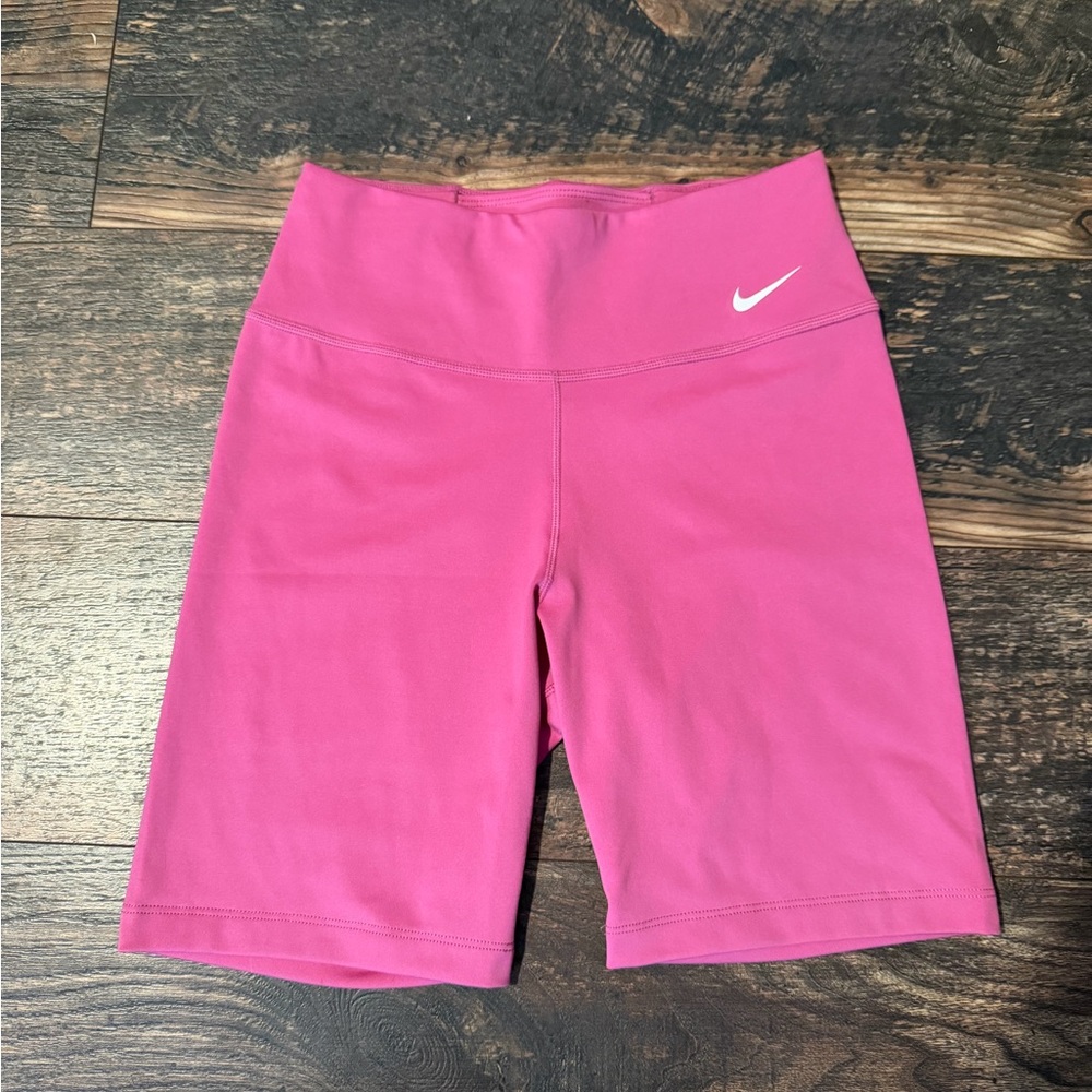 NWOT Nike Women's Pink biker Shorts